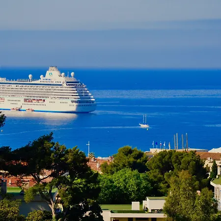 The Address Cassis-2